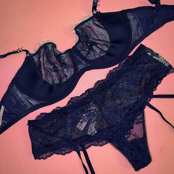 Victoria's Secret unlined 32C,32DDD BRA SET garter thong NAVY BLUE pink applique - Picture 3 of 8